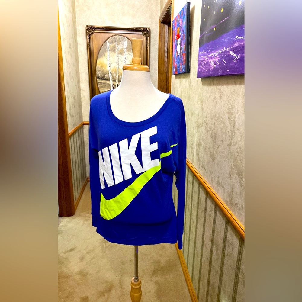 Workout Nike shirt